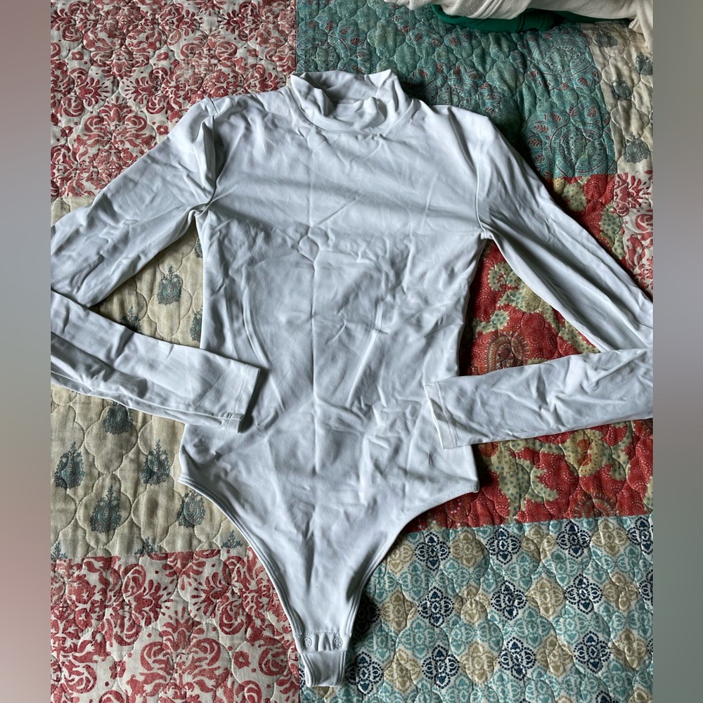 aritzia bodysuit
